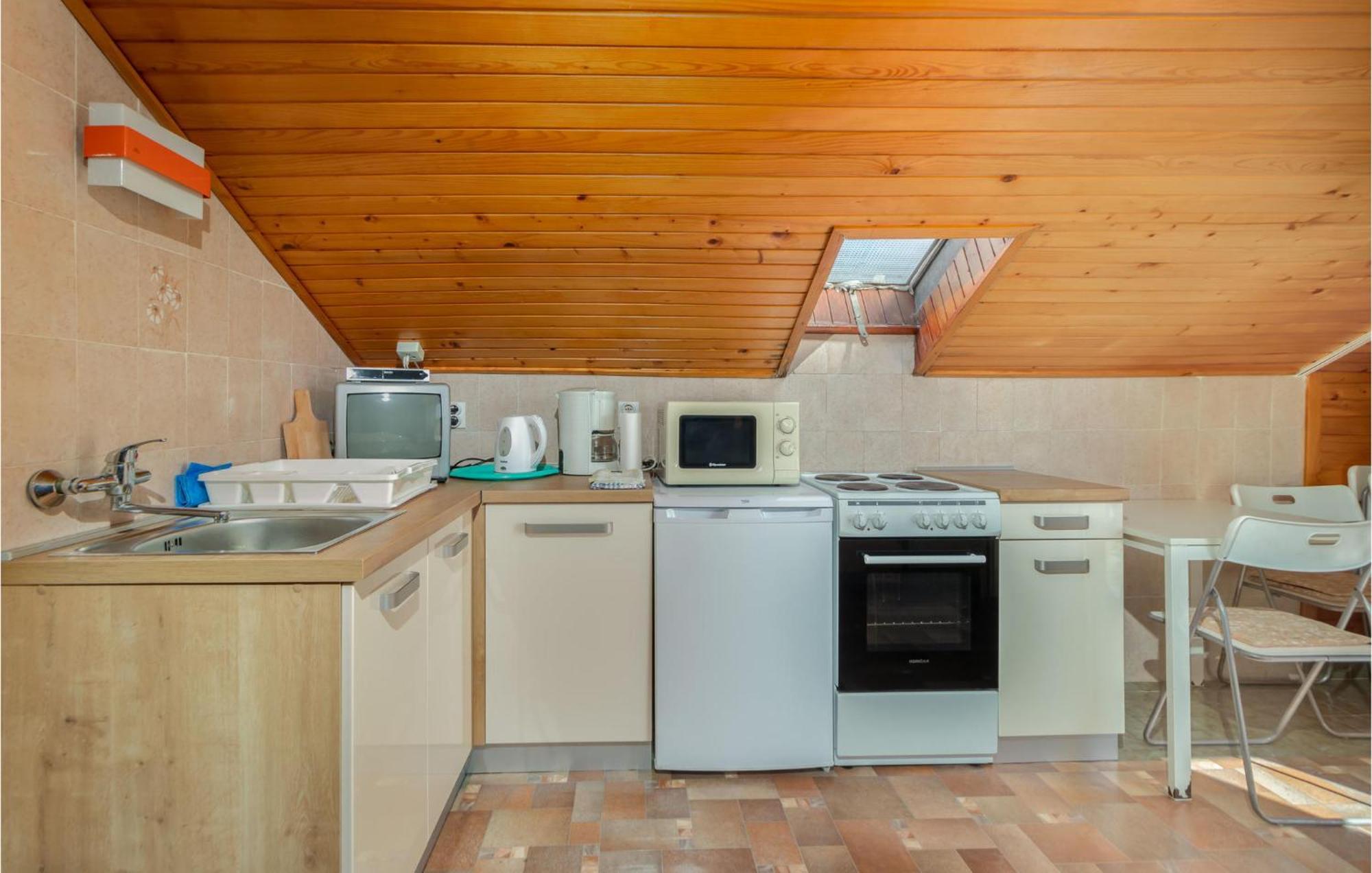 Cozy Apartment In Crikvenica With Wifi Eksteriør bilde