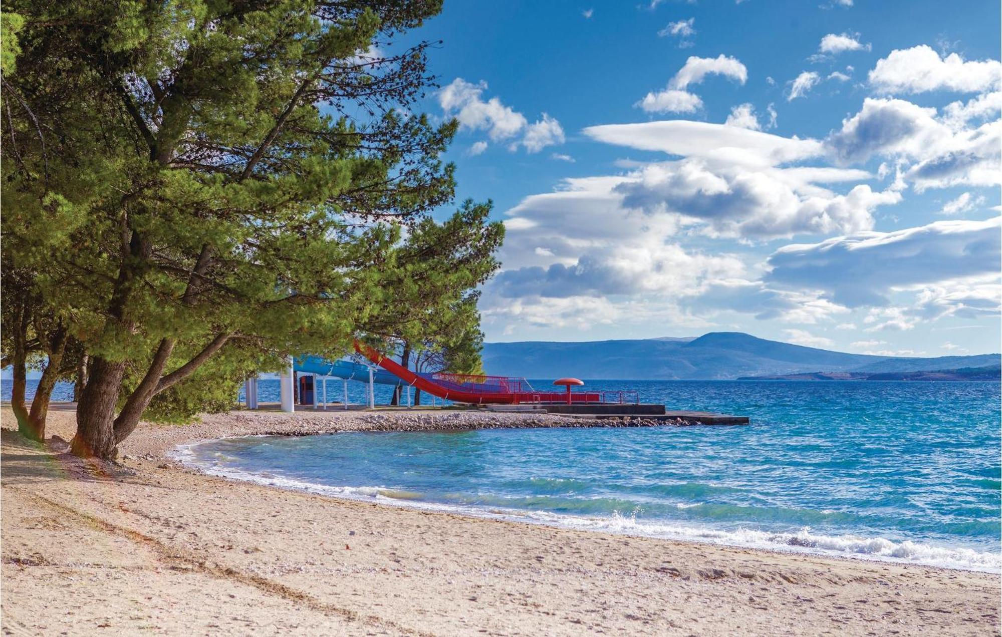 Cozy Apartment In Crikvenica With Wifi Eksteriør bilde