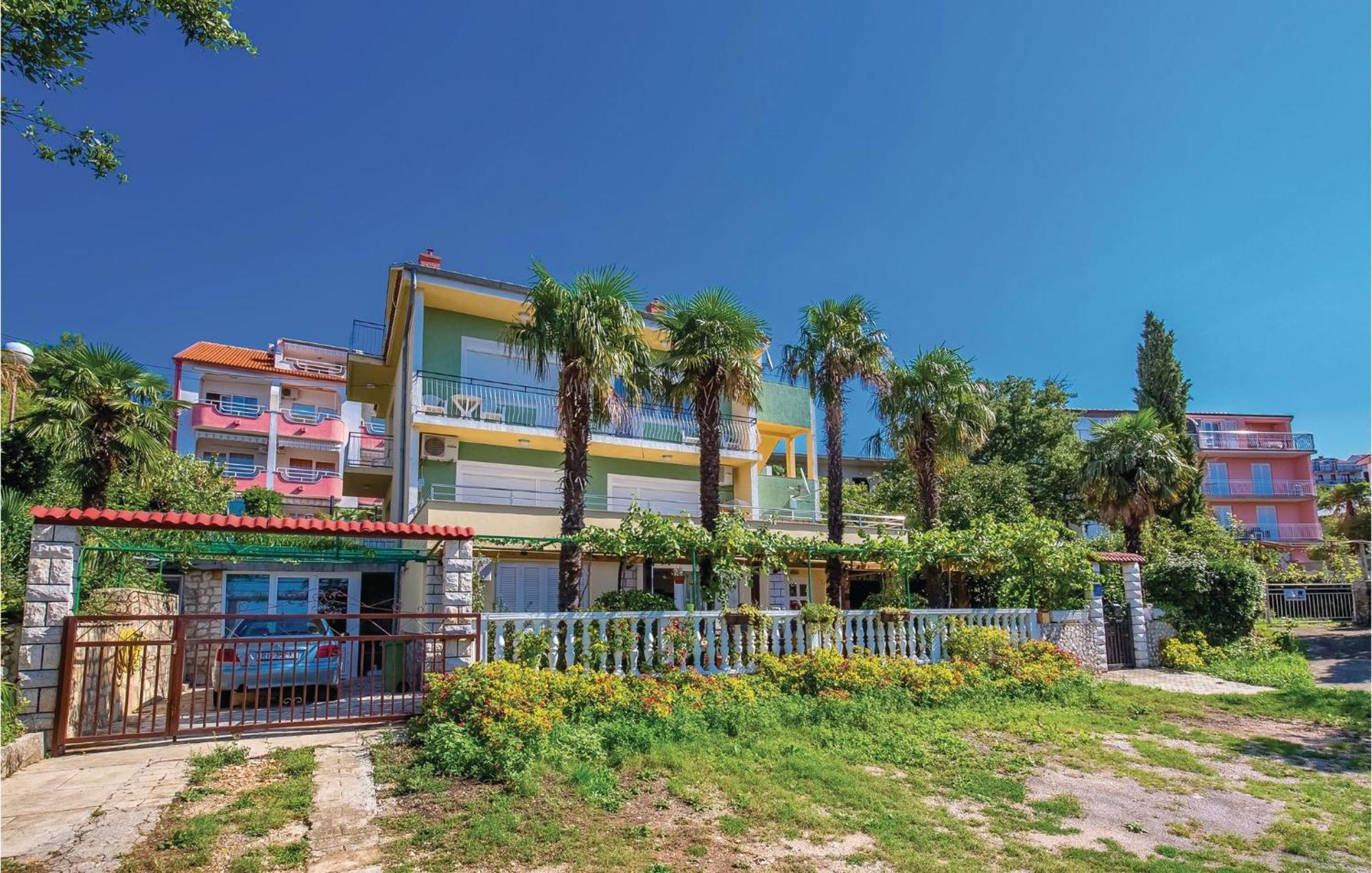 Cozy Apartment In Crikvenica With Wifi Eksteriør bilde