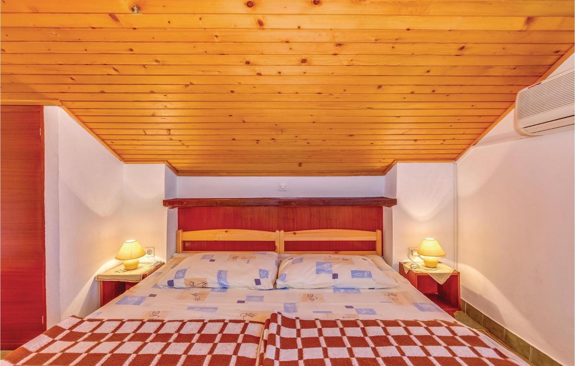 Cozy Apartment In Crikvenica With Wifi Eksteriør bilde